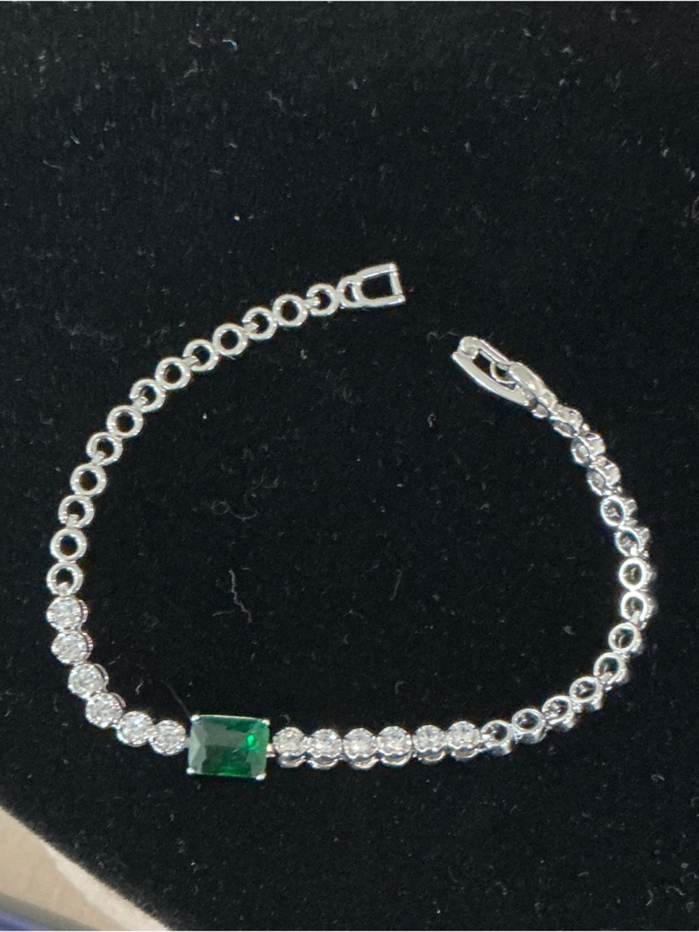 Silver Tone Bracelet with Emerald Green Stone